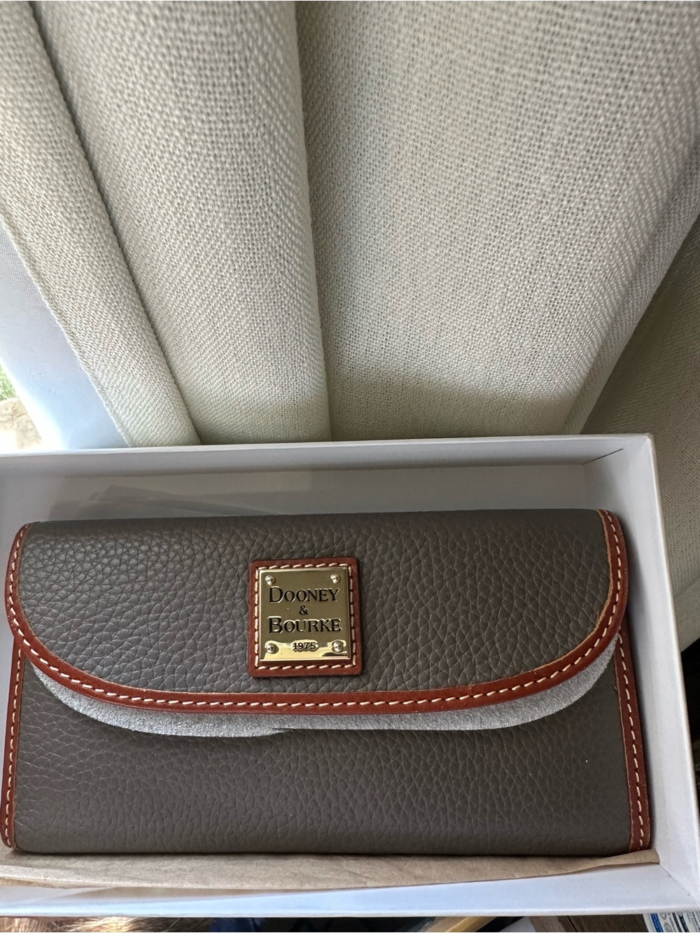 Dooney & Bourke Gray and Brown Wallet - Picture 10 of 10